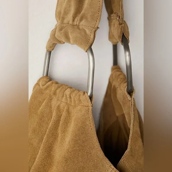FREE PEOPLE
Bobbi Slouch Suede Tote - Sand - Picture 3 of 8